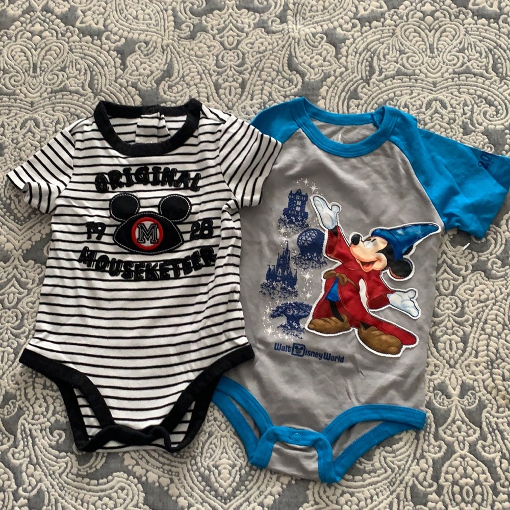 Disney onesie Mickey theme 12-18 months set of 2 p